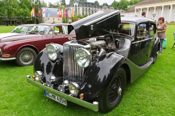Baden-Baden-13 juli 2012: internationale tentoonstelling van oude auto — Stockfoto
