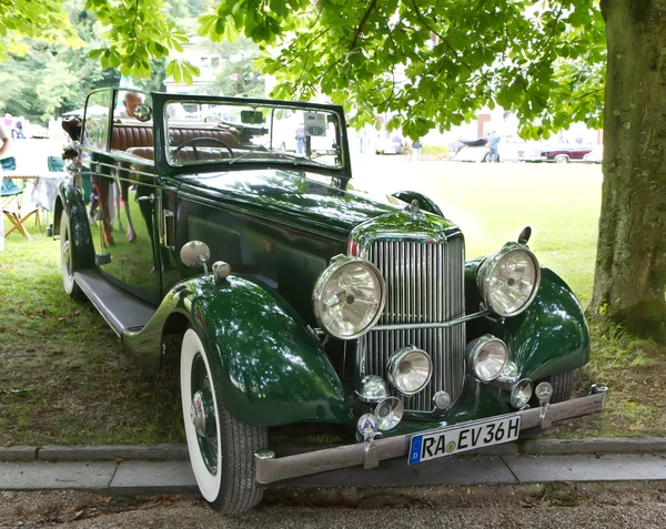 BADEN-BADEN, ALEMANHA - JULHO 13: "ARMSTRONG-SIDDELEY" (19 — Fotografia de Stock