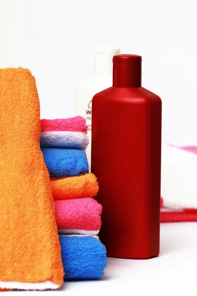 Asciugamani con shampoo — Foto Stock