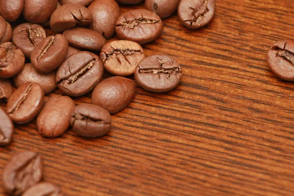 Šálek kávy a obilí na bílém pozadí — Stock fotografie