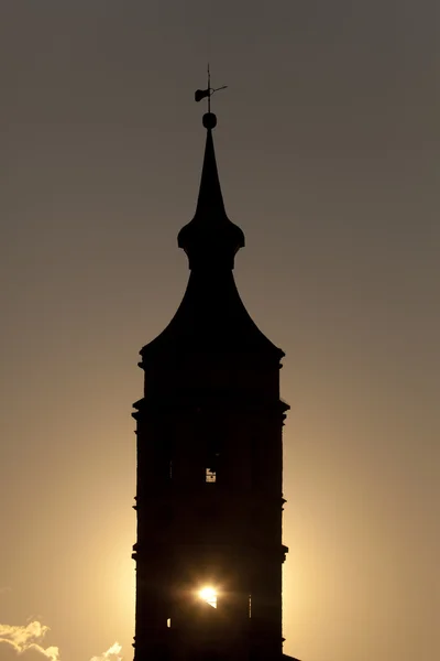 Klocktornet av kyrkan san juan de los panetes, zaragoza, en — Stockfoto