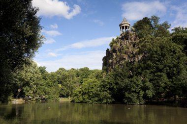 Sibylle temple, Buttes-Chaumont park, Paris, Ille de France, Fra clipart