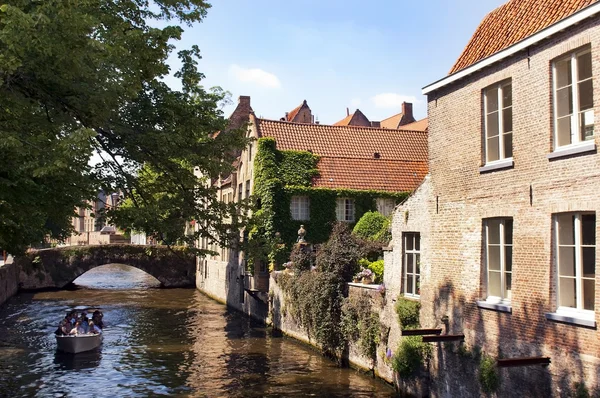 Kanal in Gent, Belgien — Stockfoto