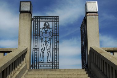 vigeland park Oslo demir kapıya giriş