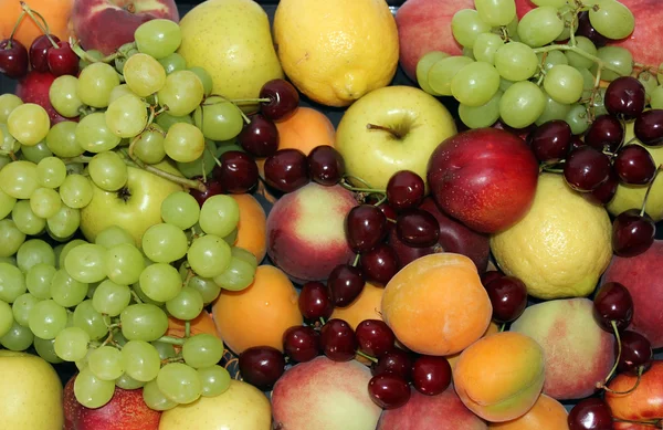 Świeże owoce soczyste — Zdjęcie stockowe