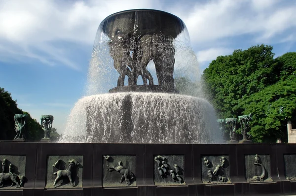 古斯塔夫 · 维格兰在奥斯陆的喷泉 — 图库照片