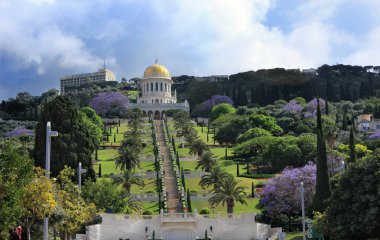 Hayfa 'daki Bahai tapınağı.