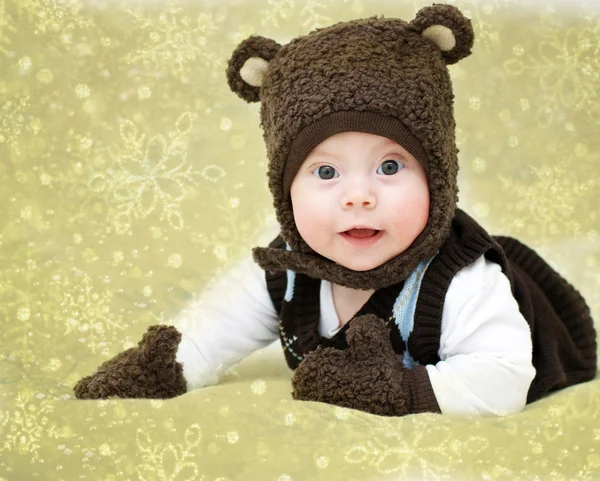Egy fiú öltözött, mint medve portréja — Stock Fotó