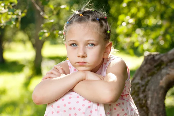 Thoughtful little girl — Stock Photo, Image