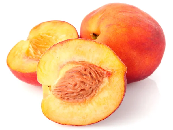 Сочный сочный персик — стоковое фото