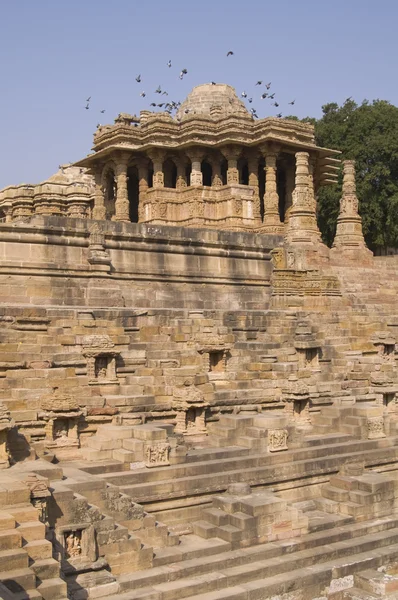 Древний индуистский храм в Модхере, Индия — стоковое фото
