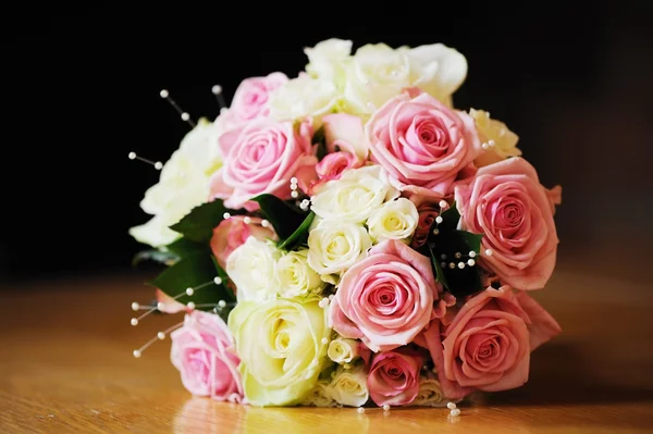 Bouquet rosa e bianco — Foto Stock
