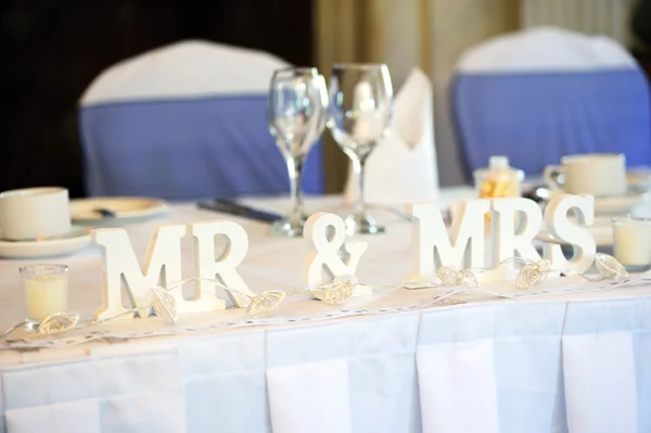 Bride and groom top table — Stock Photo, Image