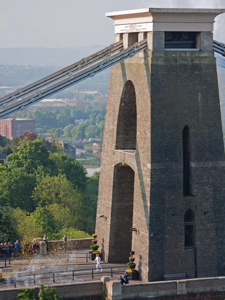 Olympic flame crossing Brunel's bridge into Bristol — Stock Photo, Image