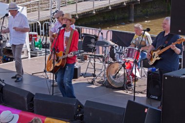 Bristol Limanı festival sahne 2