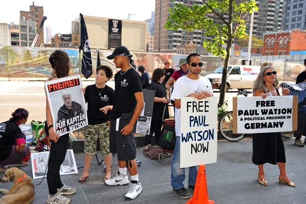 Rally for Sea Shepherd Paul Watson em Toronto — Fotografia de Stock