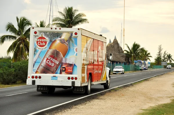 Havana club truck in kuba — Stockfoto
