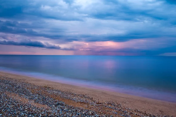 日落之后安静的海 — 图库照片