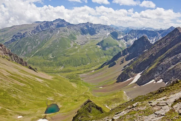 Kaukasus berg scen — Stockfoto