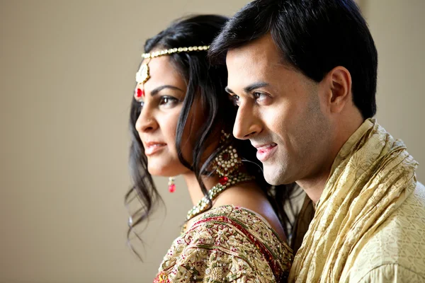 Prachtige Indiase paar — Stockfoto