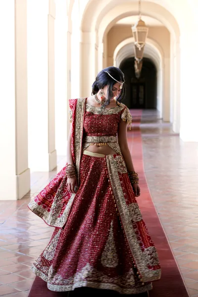 美丽的印度新娘 — 图库照片