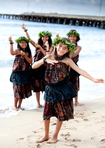 Hübsche polynesische Mädchen — Stockfoto