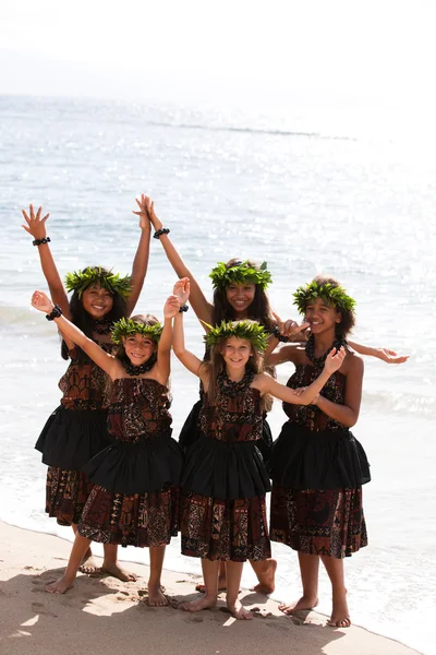 Bailarines hawaianos de Hula en Maui — Foto de Stock