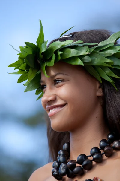 Hübsches polynesisches Mädchen — Stockfoto