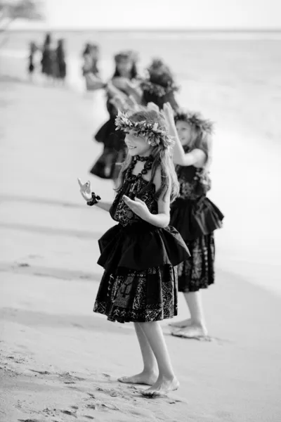 Hübsche Tänzerinnen — Stockfoto