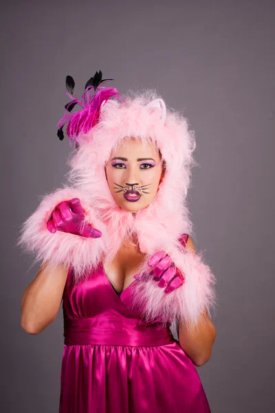 Güzel bir kadın kedi kostüm — Stok fotoğraf