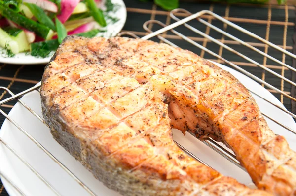 Grilled salmon — Stock Photo, Image