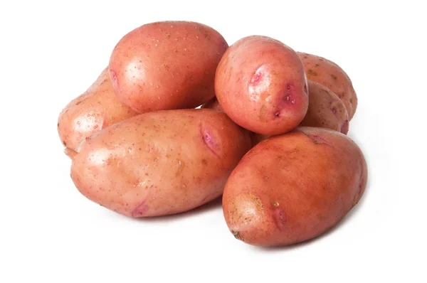 Свіжа рожева картопля. Ізольовані над білим . — стокове фото