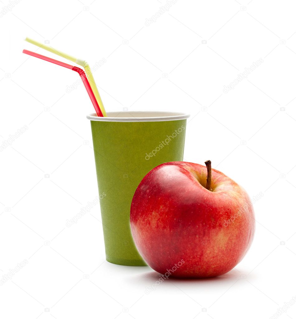 Paper cup with straws and apple