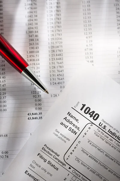 Formularz podatkowy, budżetu i pióra — Zdjęcie stockowe