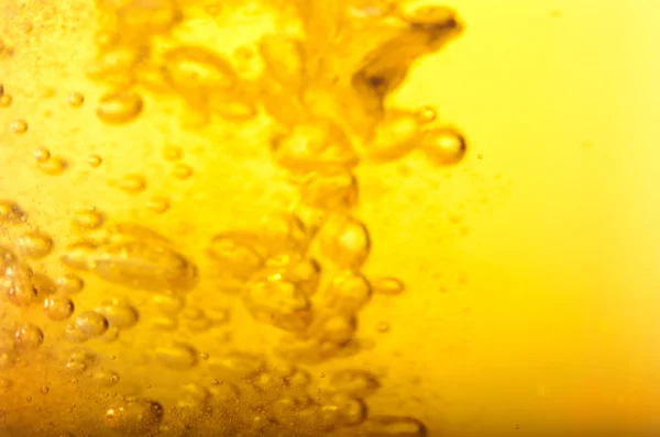 Bubbles in beer. — Stock Photo, Image