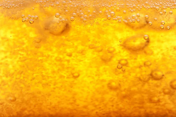 Burbujas en cerveza . — Foto de Stock