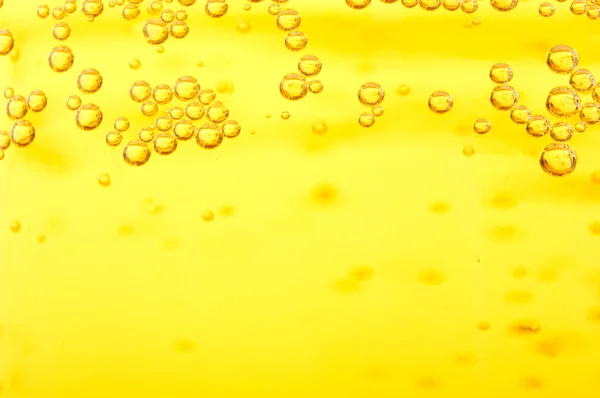 맥주 속에 있는 수천 개의 작은 거품. — 스톡 사진
