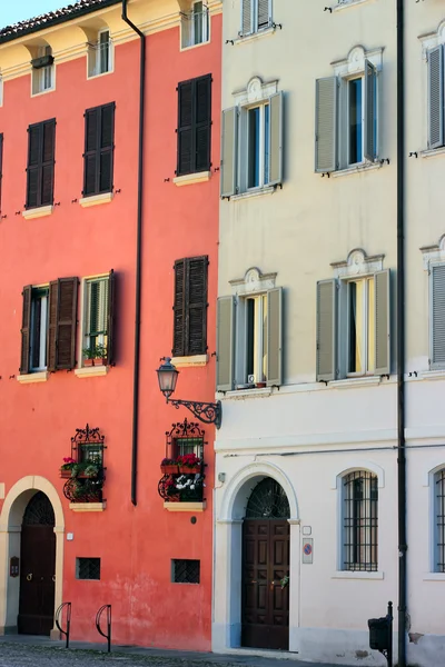 Renkli İtalyan cephe — Stok fotoğraf