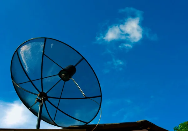 Anteny satelitarne — Zdjęcie stockowe