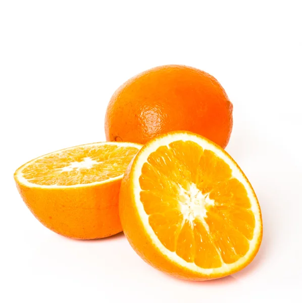 Mogna orange frukter isolerade — Stockfoto