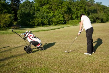 driving range üzerinde golfçü