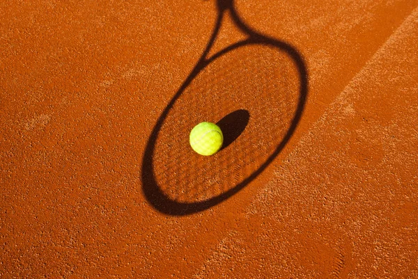 테니스 공 과 라켓 — 스톡 사진