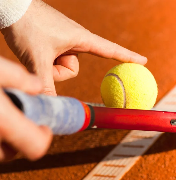 Tennis racket and tennis ball — Stock Photo, Image
