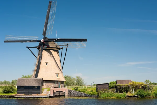 Windmill at Kinderdijk — Stock Photo, Image
