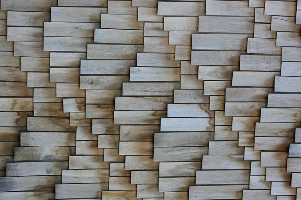 Placas de madeira com placas de metal — Fotografia de Stock