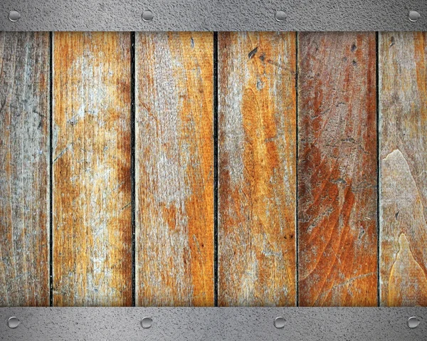 Placas de madeira com placas de metal — Fotografia de Stock