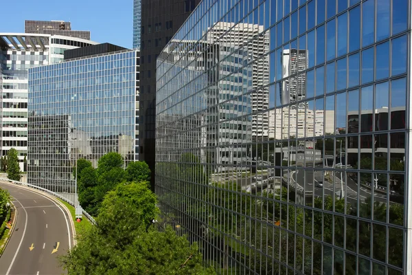 Moderne gebouwen in het zakendistrict van la Défense aan de w — Stockfoto