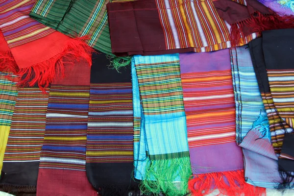 Elemento di costume nazionale con ornamento tradizionale . — Foto Stock
