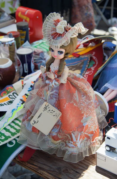Flea market. Vintage doll. — Stock Photo, Image