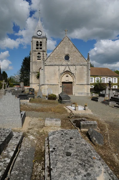 ヴィレール en arthies の古い教会 — ストック写真